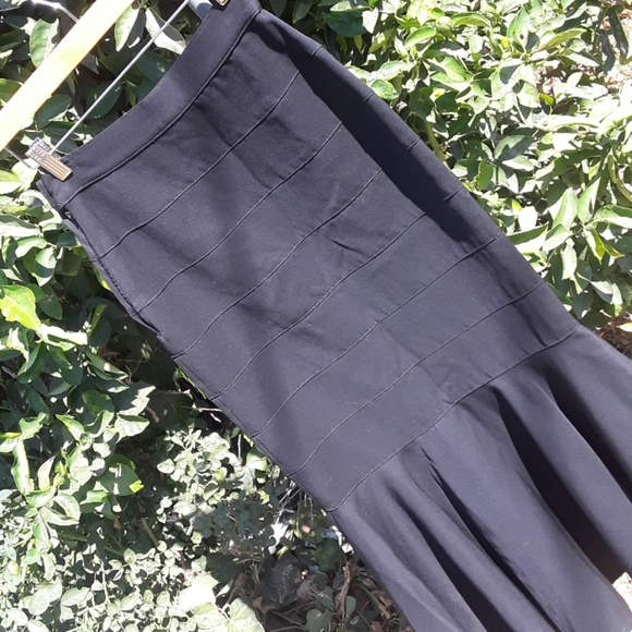 VERSACE SKIRT - Picture 3 of 7